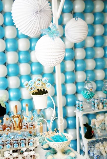 wall decorated with different balloons